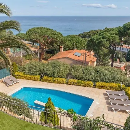 Roca Blue Villa